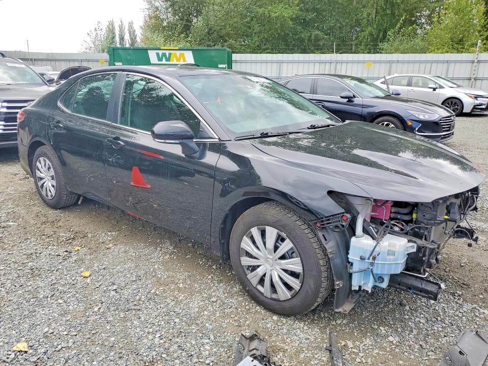 2019 TOYOTA CAMRY LE 4