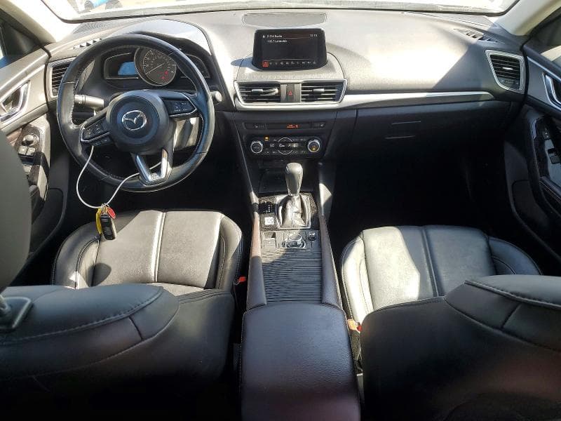 2018 MAZDA 3 TOURING 8
