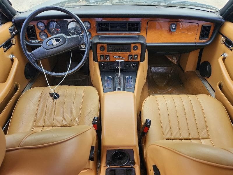 1984 JAGUAR XJ6 8