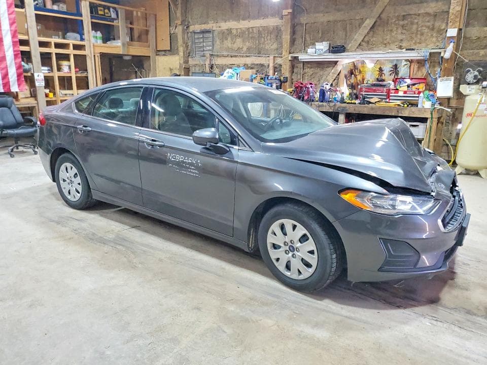 2019 FORD FUSION S 4