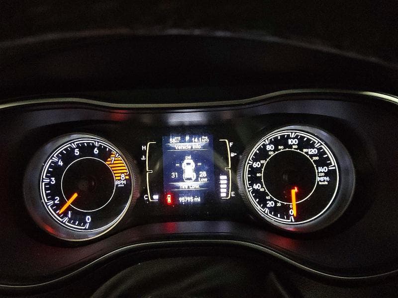 2019 JEEP CHEROKEE LATITUDE PLUS 9