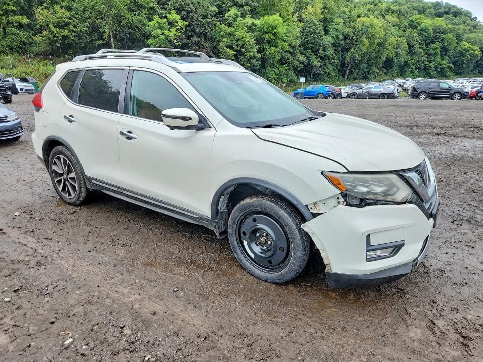 2017 NISSAN ROGUE SL 4