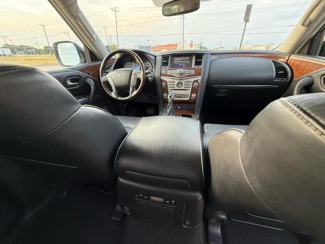 2019 INFINITI QX80 LUXE 9