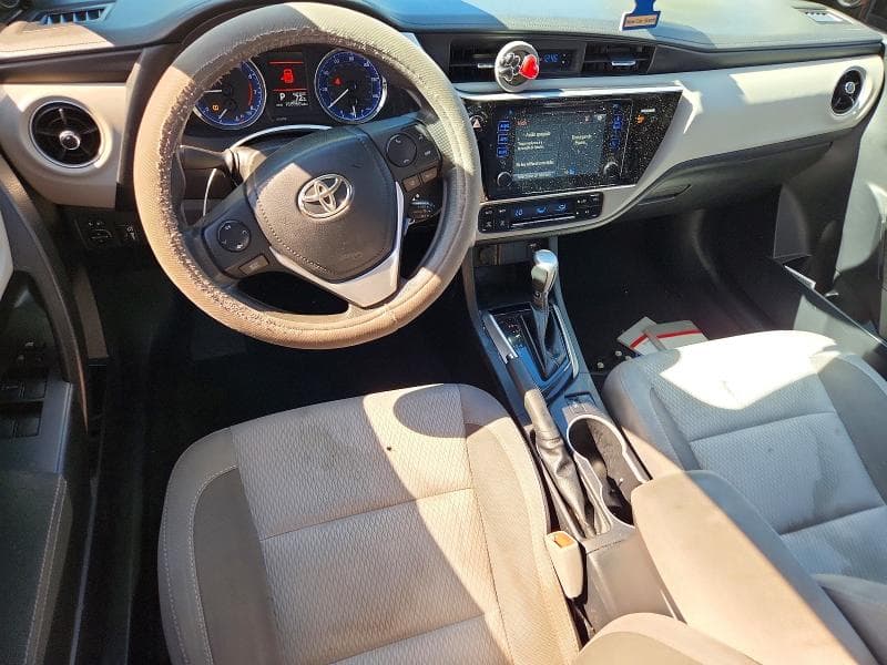 2017 TOYOTA COROLLA LE 8