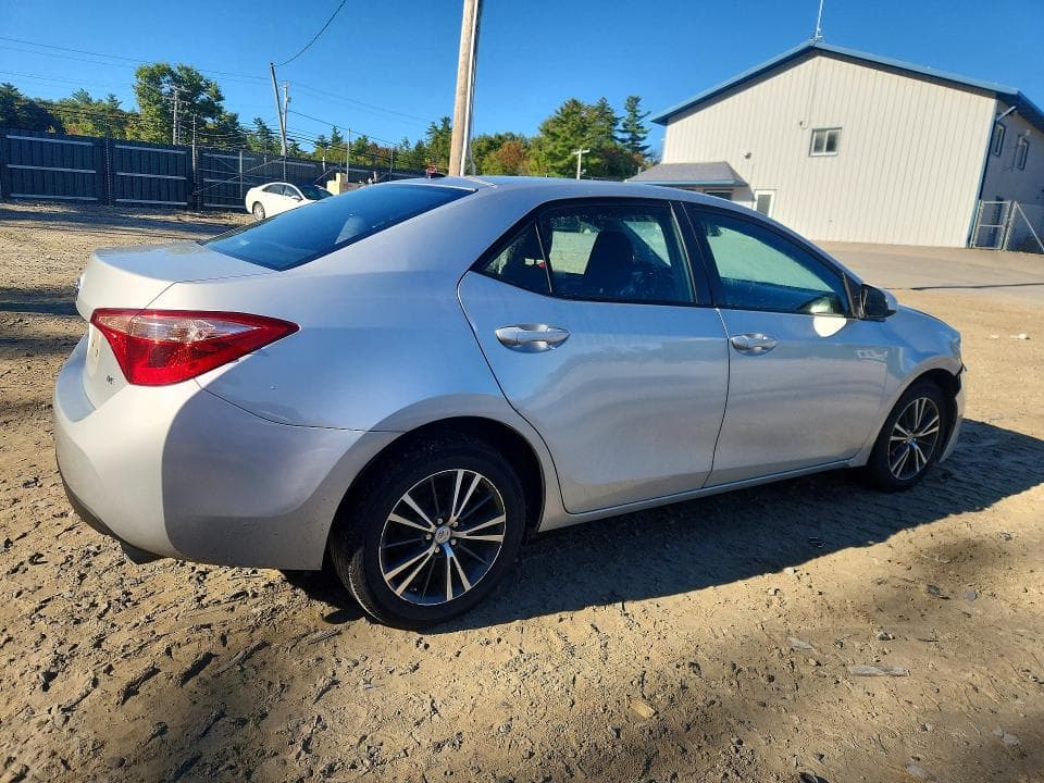 2017 TOYOTA COROLLA LE 3