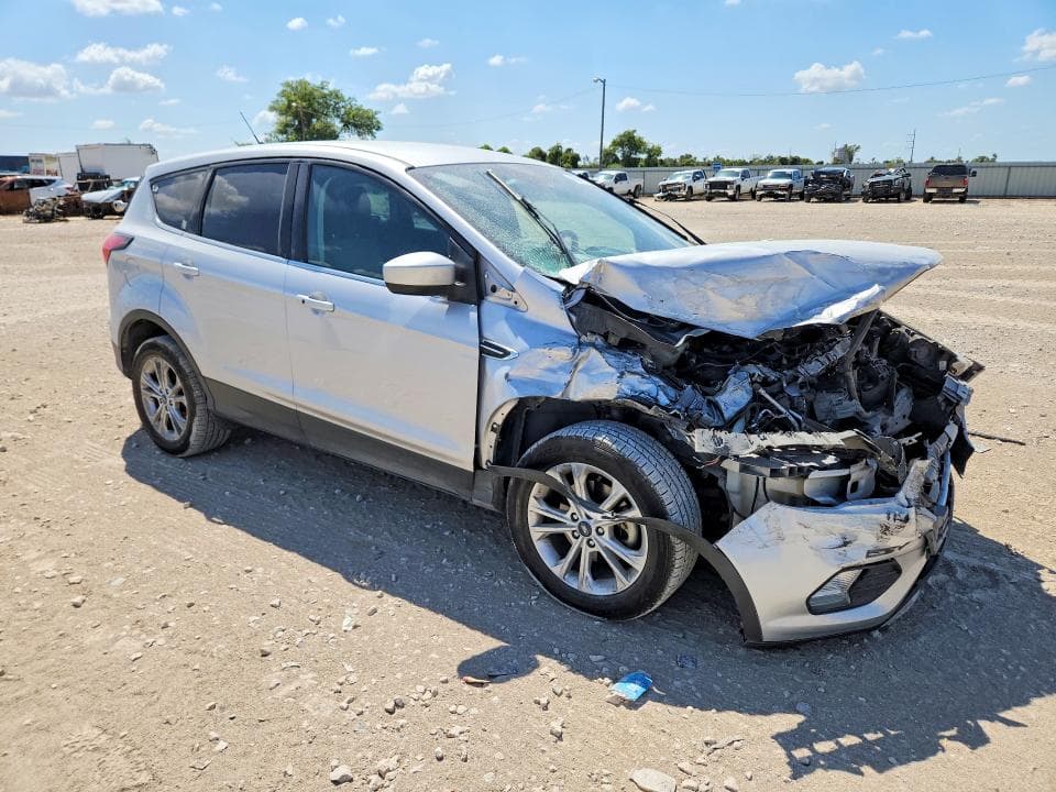 2019 FORD ESCAPE SE 4