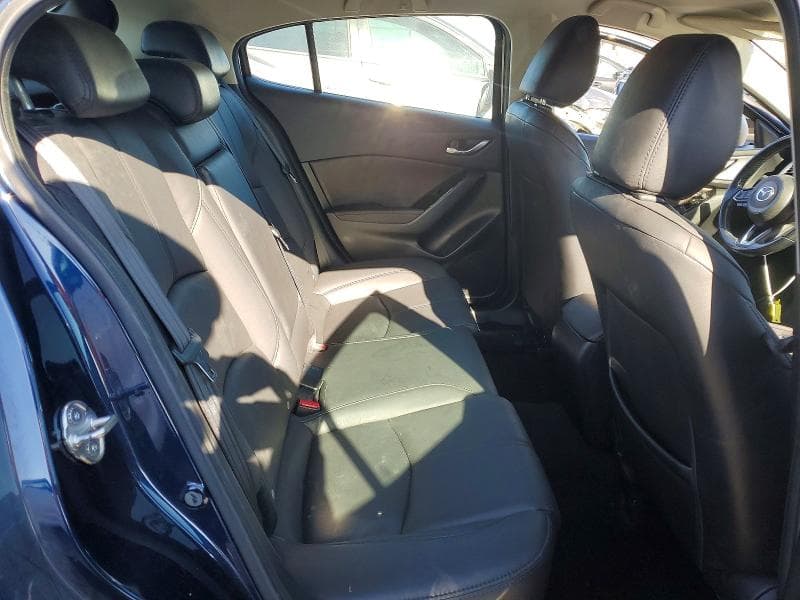 2018 MAZDA 3 TOURING 10