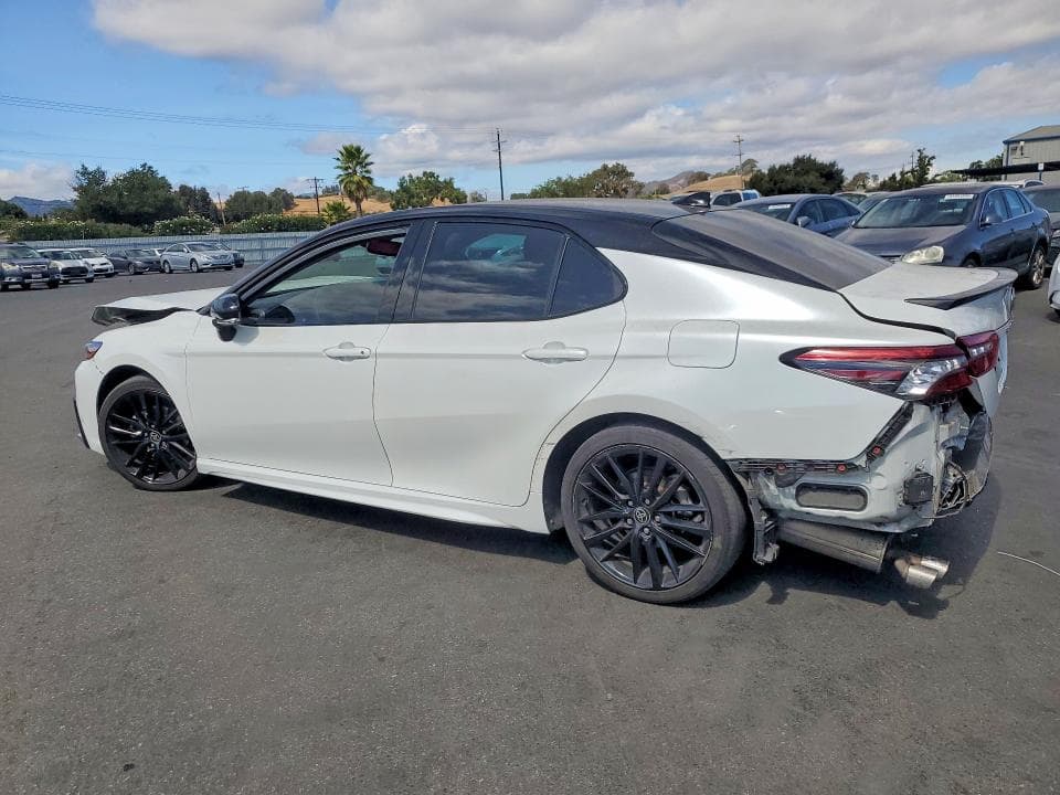 2022 TOYOTA CAMRY XSE 2