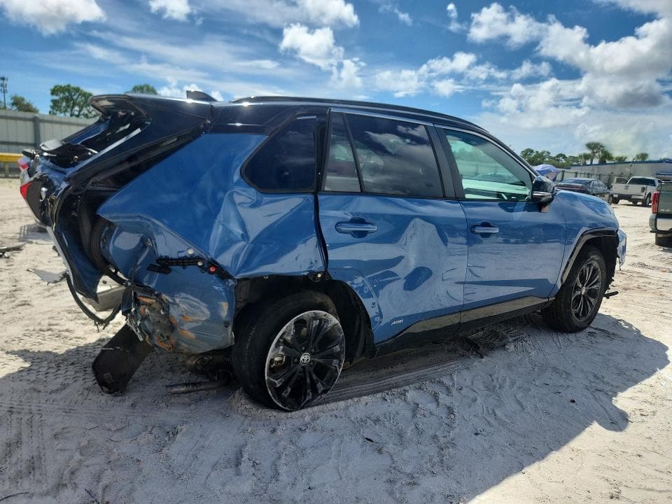 2023 TOYOTA RAV4 XSE 3