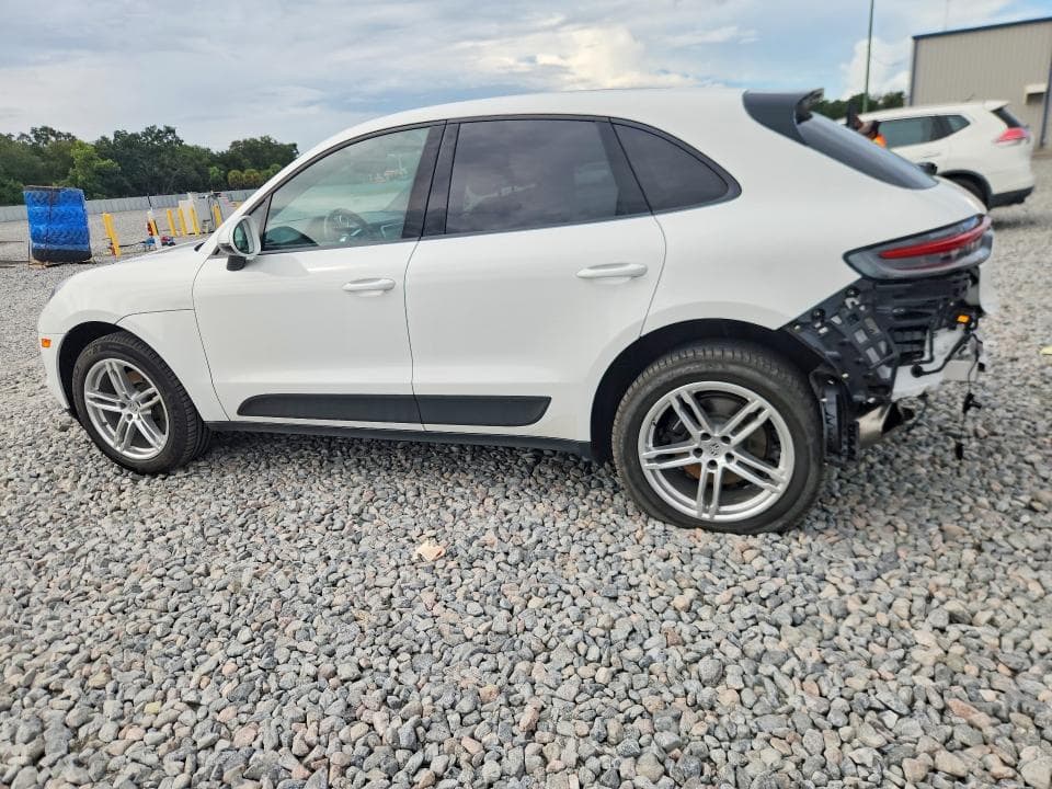 2020 PORSCHE MACAN 2
