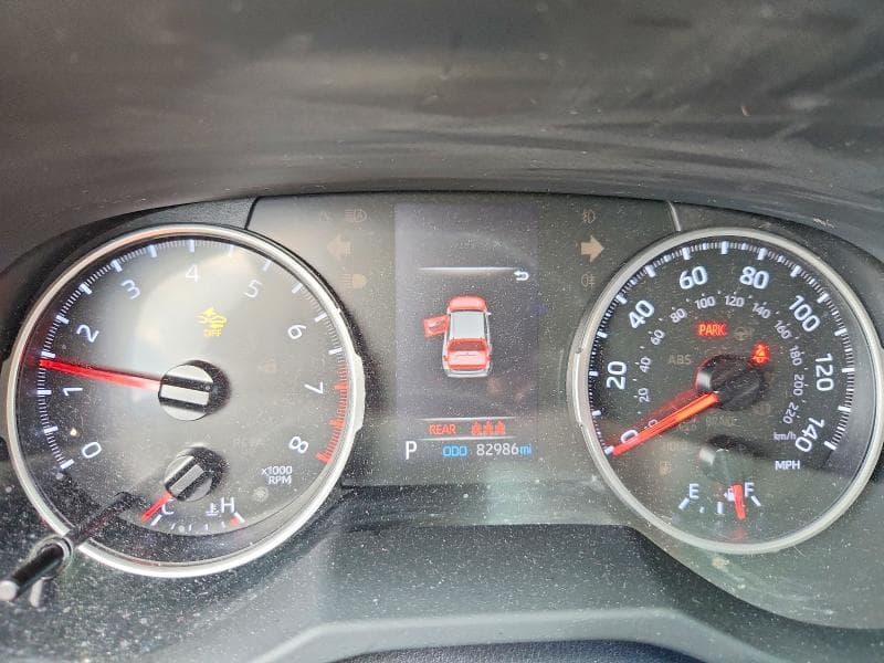 2019 TOYOTA RAV4 XLE 9