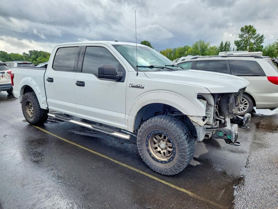 2017 FORD F150 SUPERCREW 4