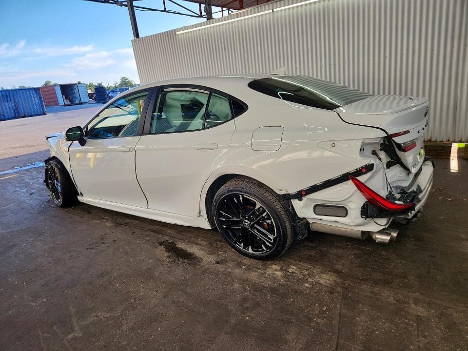 2026 TOYOTA CAMRY SE 2