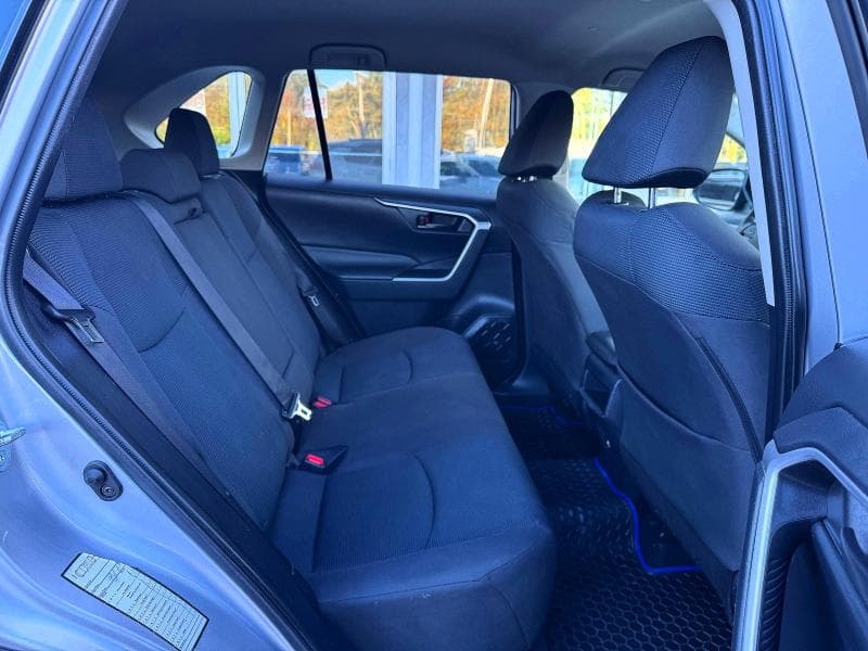 2019 TOYOTA RAV4 LE 6