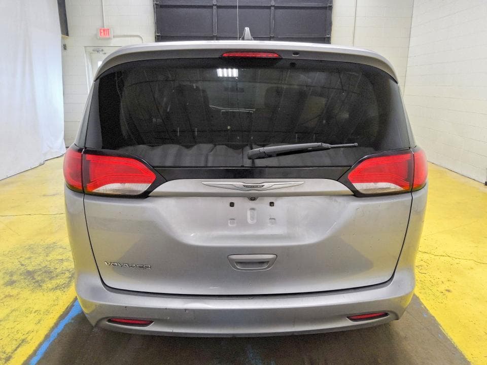 2021 CHRYSLER VOYAGER LX 6