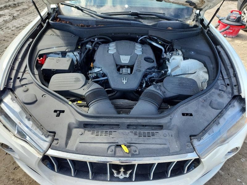 2018 MASERATI LEVANTE 11