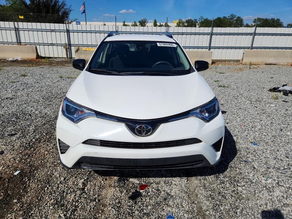 2017 TOYOTA RAV4 LE 5