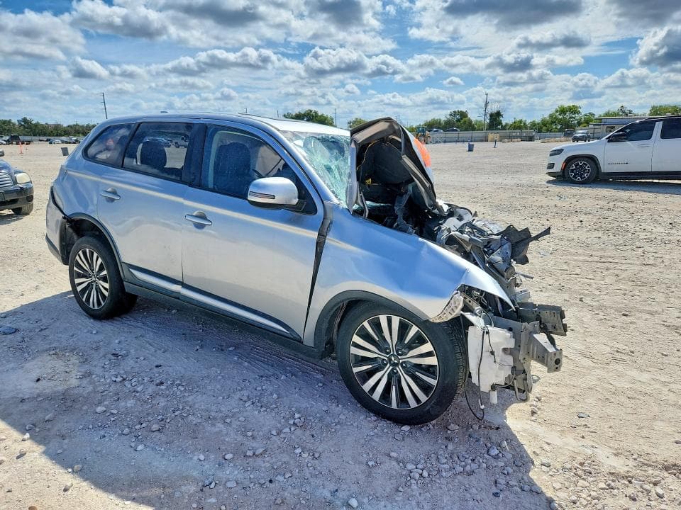 2019 MITSUBISHI OUTLANDER SE 4