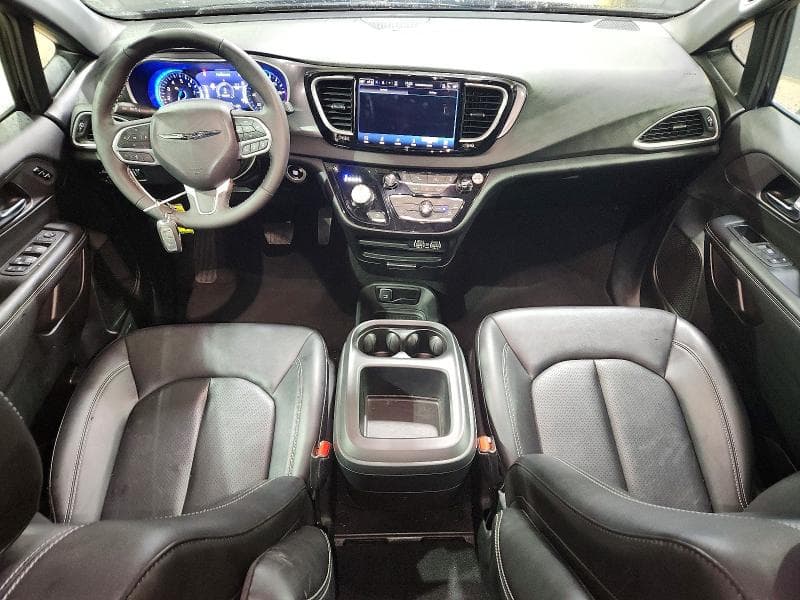 2025 CHRYSLER PACIFICA SELECT 8