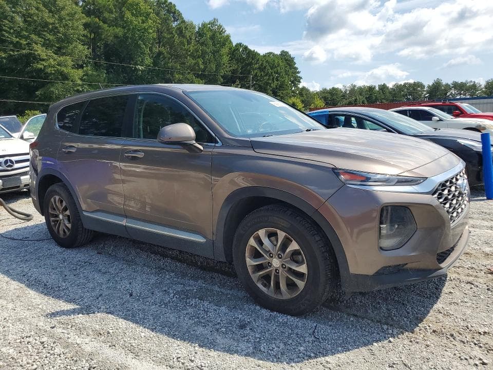 2019 HYUNDAI SANTA FE SE 4