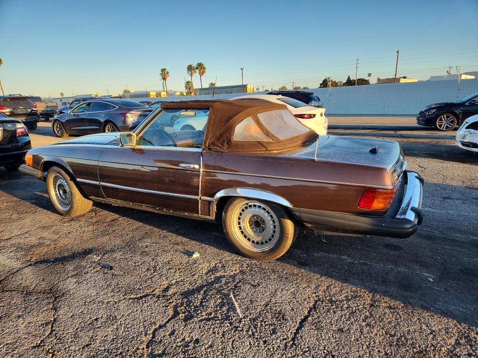 1980 MERCEDES-BENZ SL 2