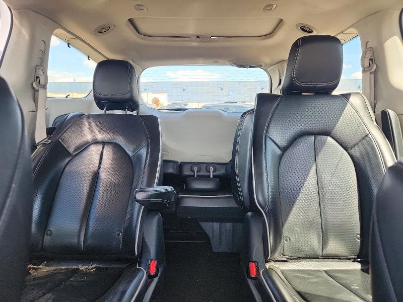 2021 CHRYSLER PACIFICA HYBRID LIMITED 10