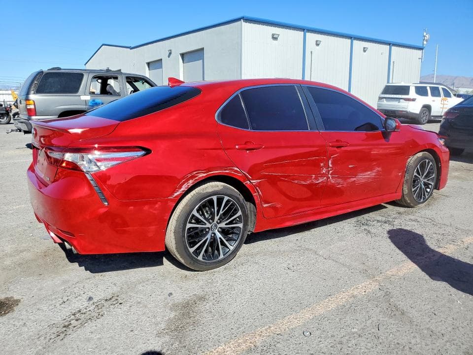 2019 TOYOTA CAMRY SE 3