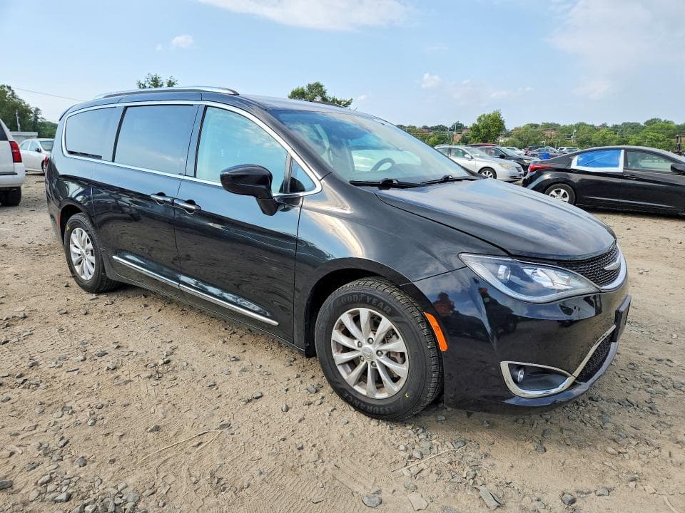 2018 CHRYSLER PACIFICA TOURING L 4