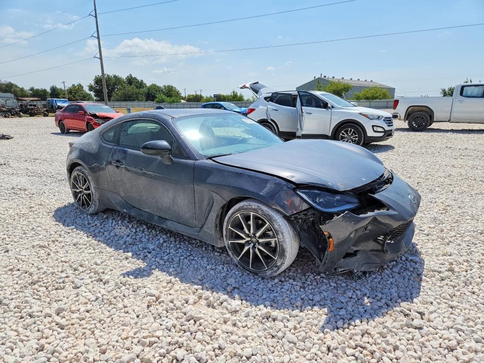 2024 TOYOTA GR86 BASE 4
