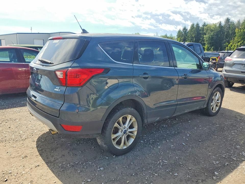 2019 FORD ESCAPE SE 3