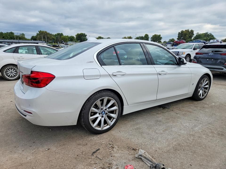 2017 BMW 330E 3