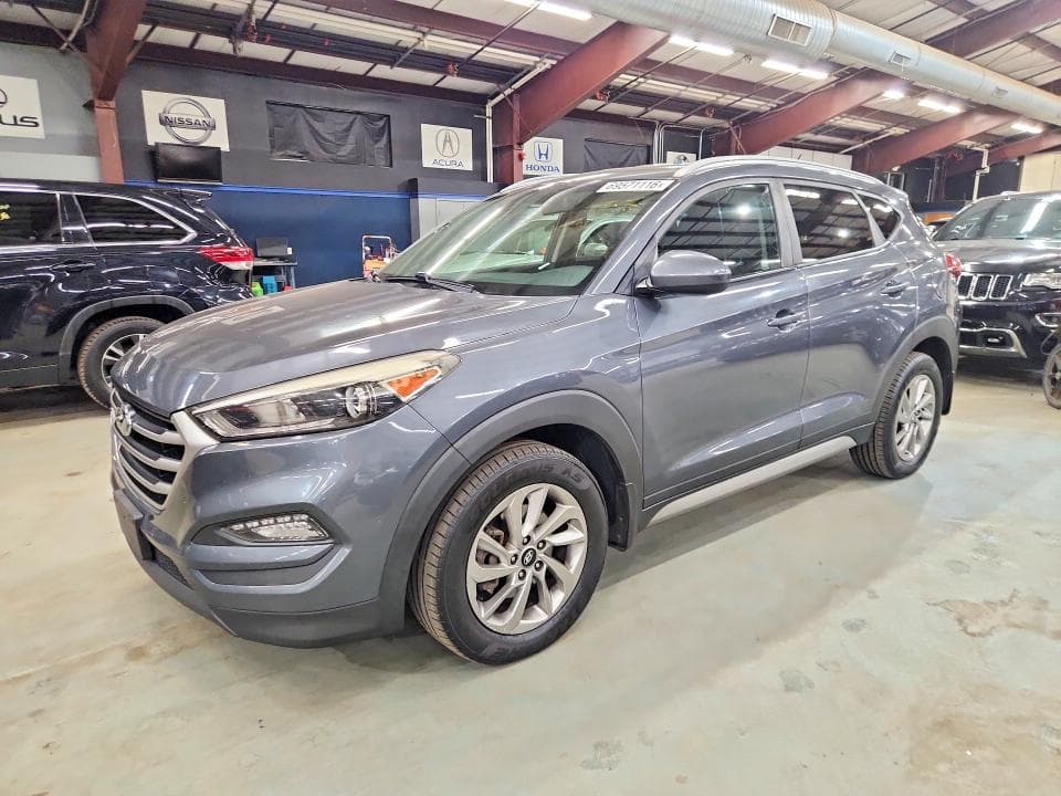 2017 HYUNDAI TUCSON SE - 1