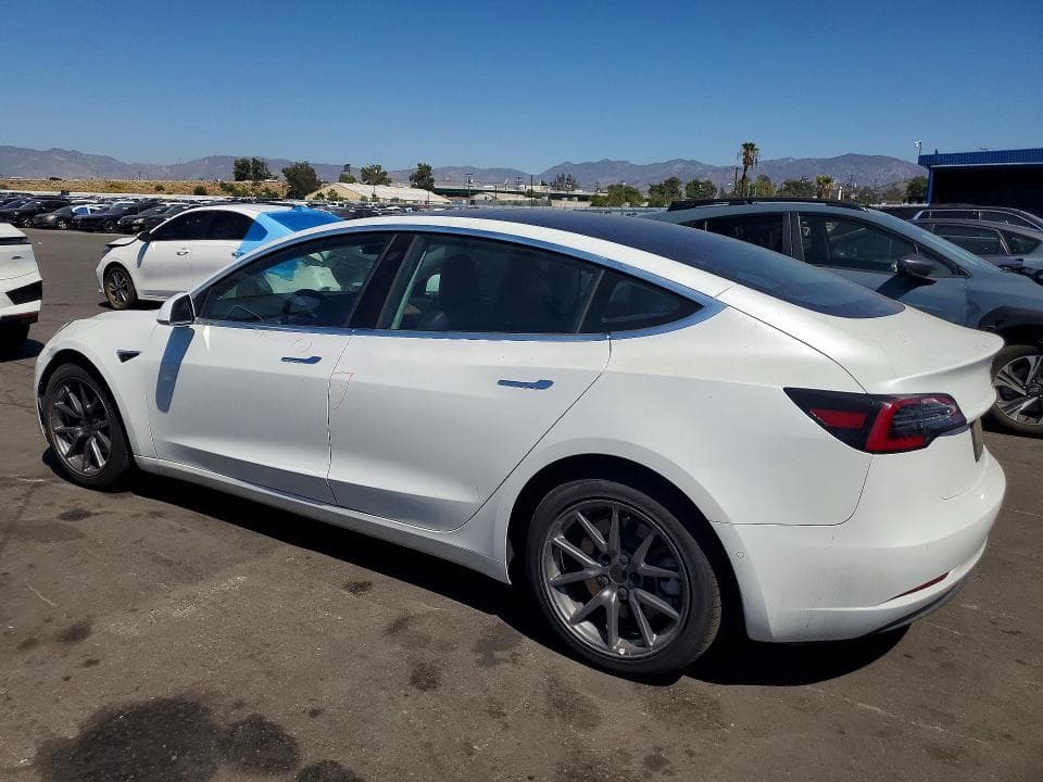 2020 TESLA MODEL 3 2
