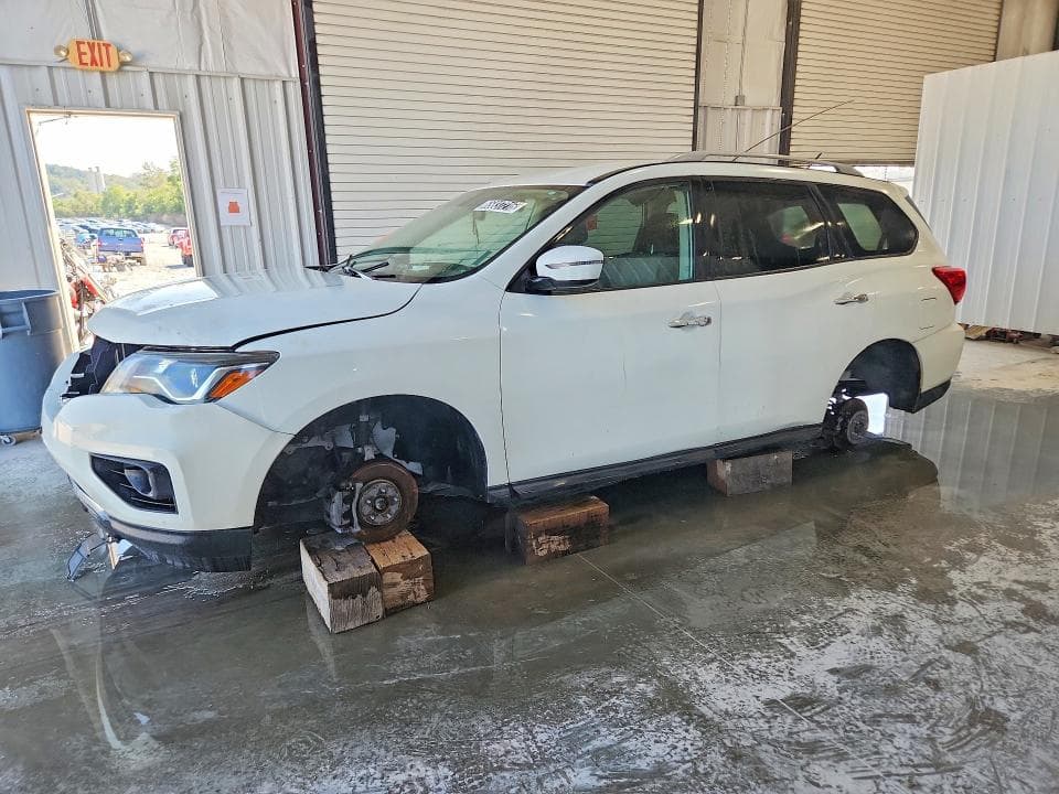2018 NISSAN PATHFINDER SV