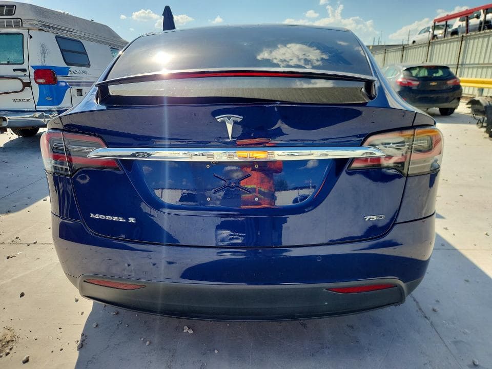 2017 TESLA MODEL X 6