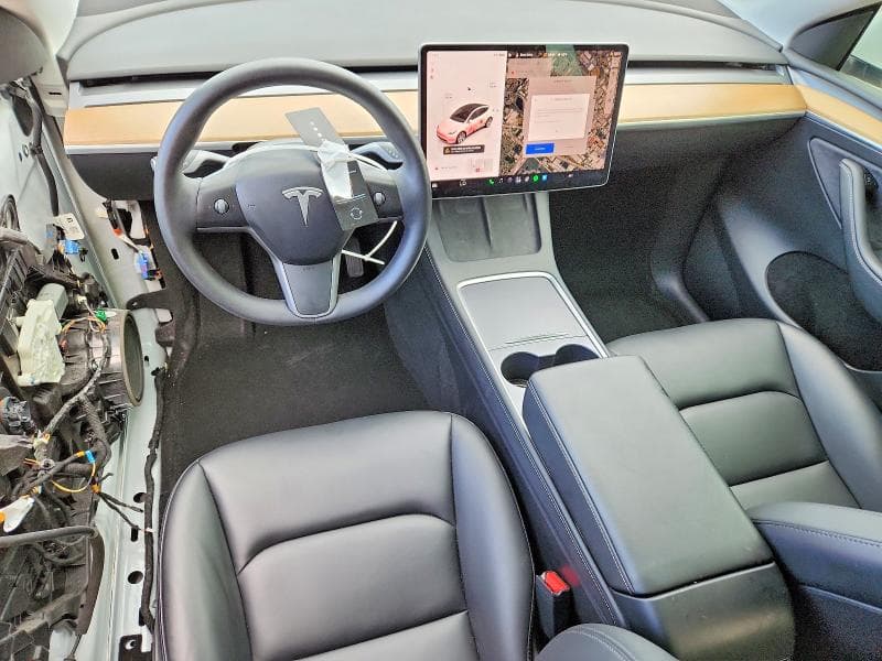 2023 TESLA MODEL Y 8