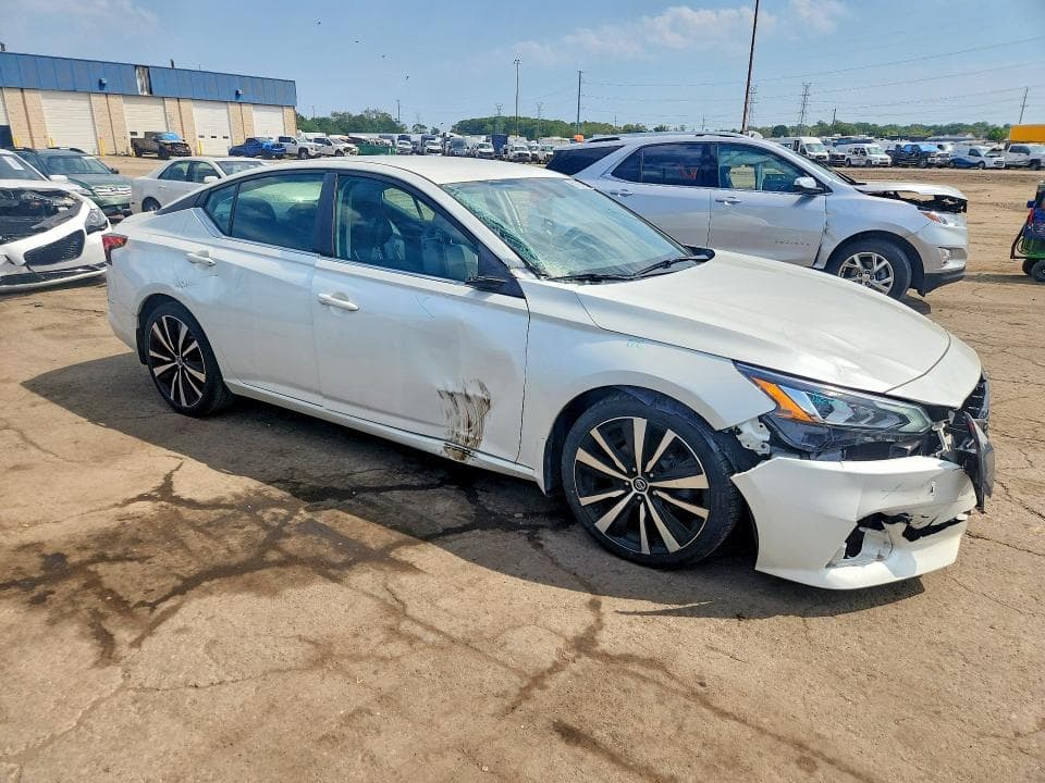 2019 NISSAN ALTIMA SR 4