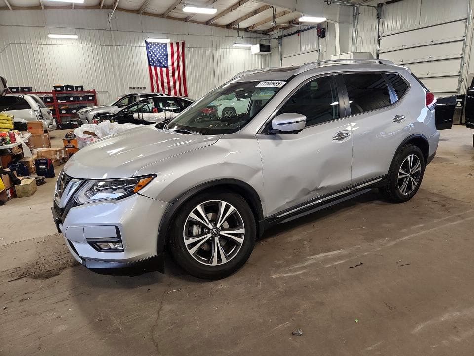 2017 NISSAN ROGUE SL