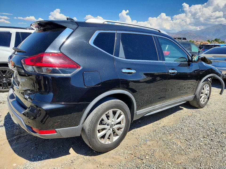2020 NISSAN ROGUE SV 3