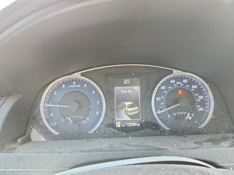 2017 TOYOTA CAMRY LE 9