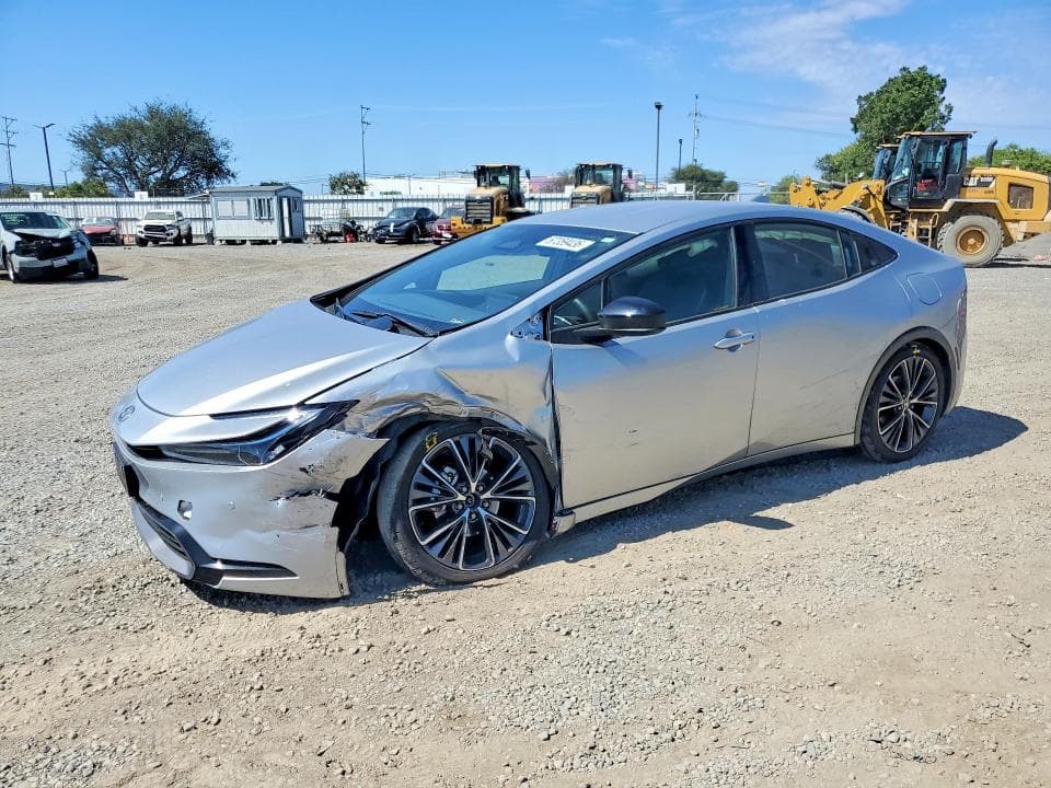 2024 TOYOTA PRIUS XLE - 1