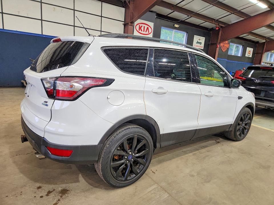 2017 FORD ESCAPE SE 3