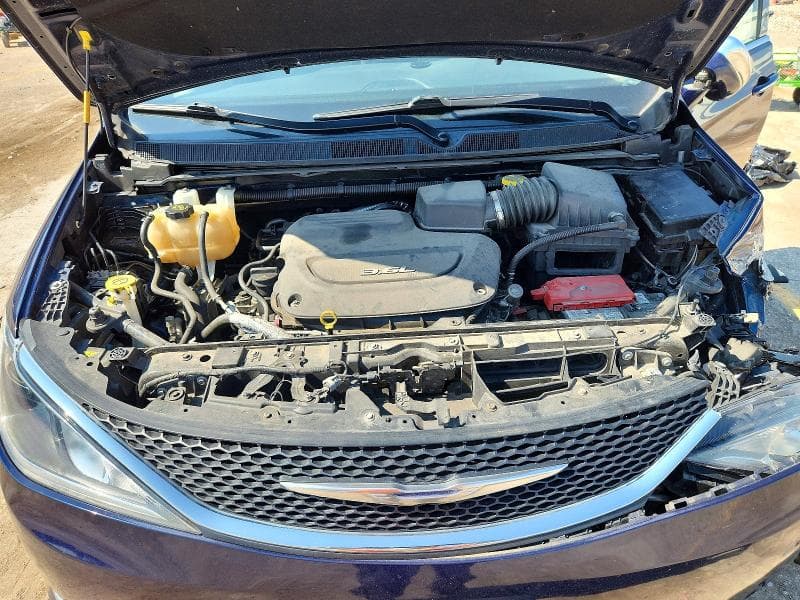 2017 CHRYSLER PACIFICA LIMITED 12