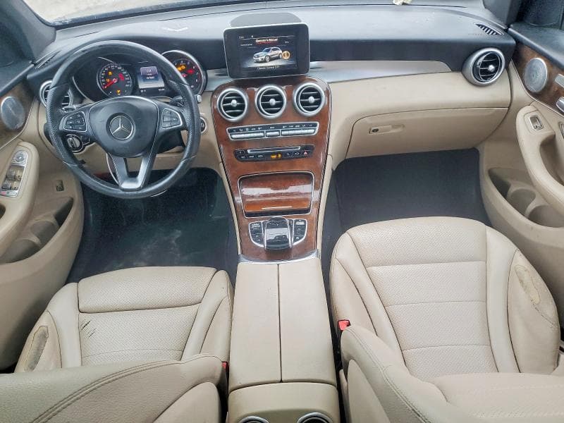 2017 MERCEDES-BENZ GLC 300 4MATIC 8