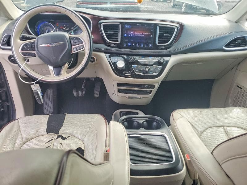 2017 CHRYSLER PACIFICA LIMITED 8