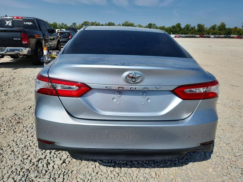 2018 TOYOTA CAMRY L 6