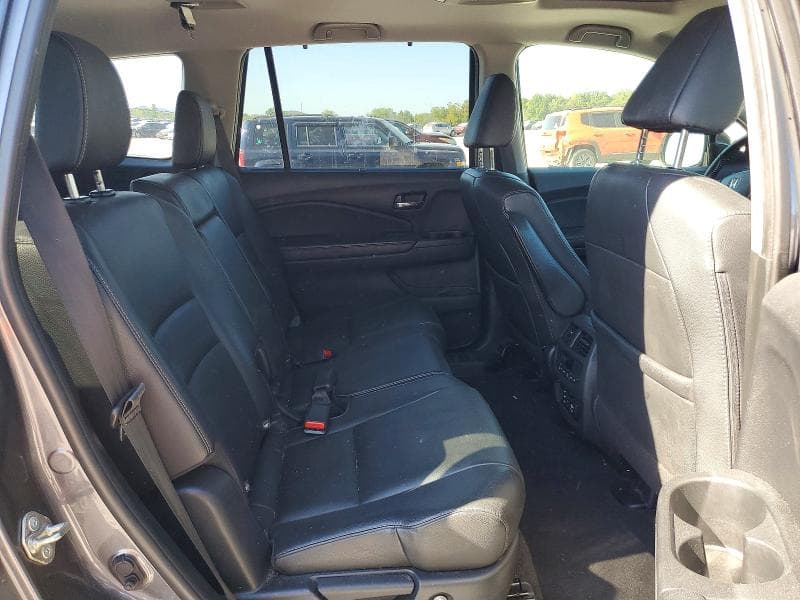 2018 HONDA PILOT TOURING 11