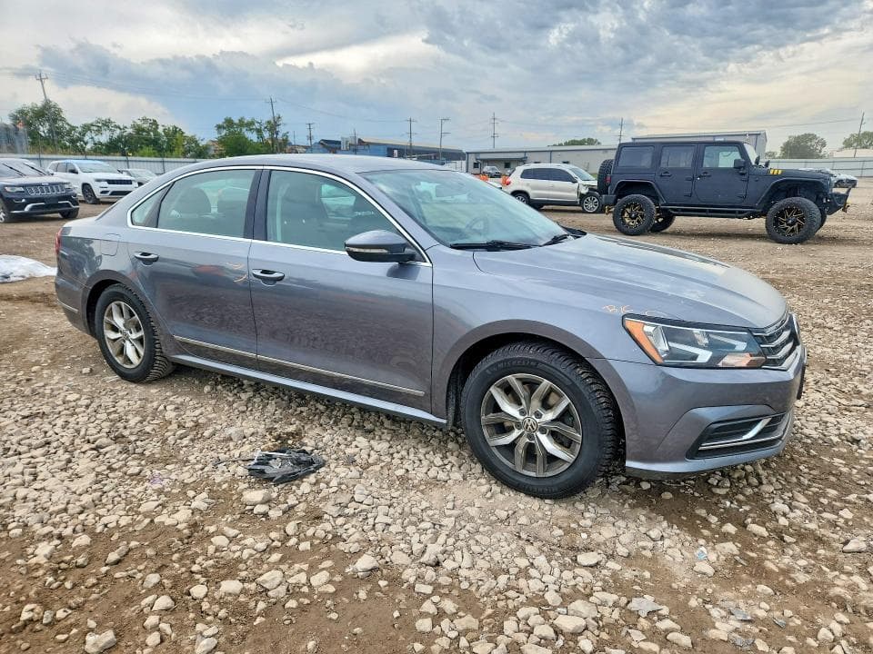 2017 VOLKSWAGEN PASSAT S 4