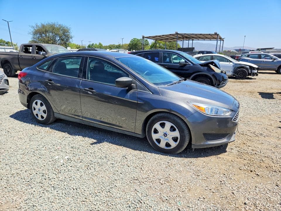 2018 FORD FOCUS S 4