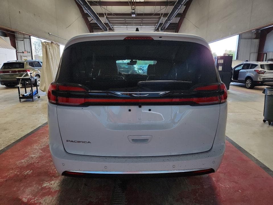 2027 CHRYSLER PACIFICA SELECT 6